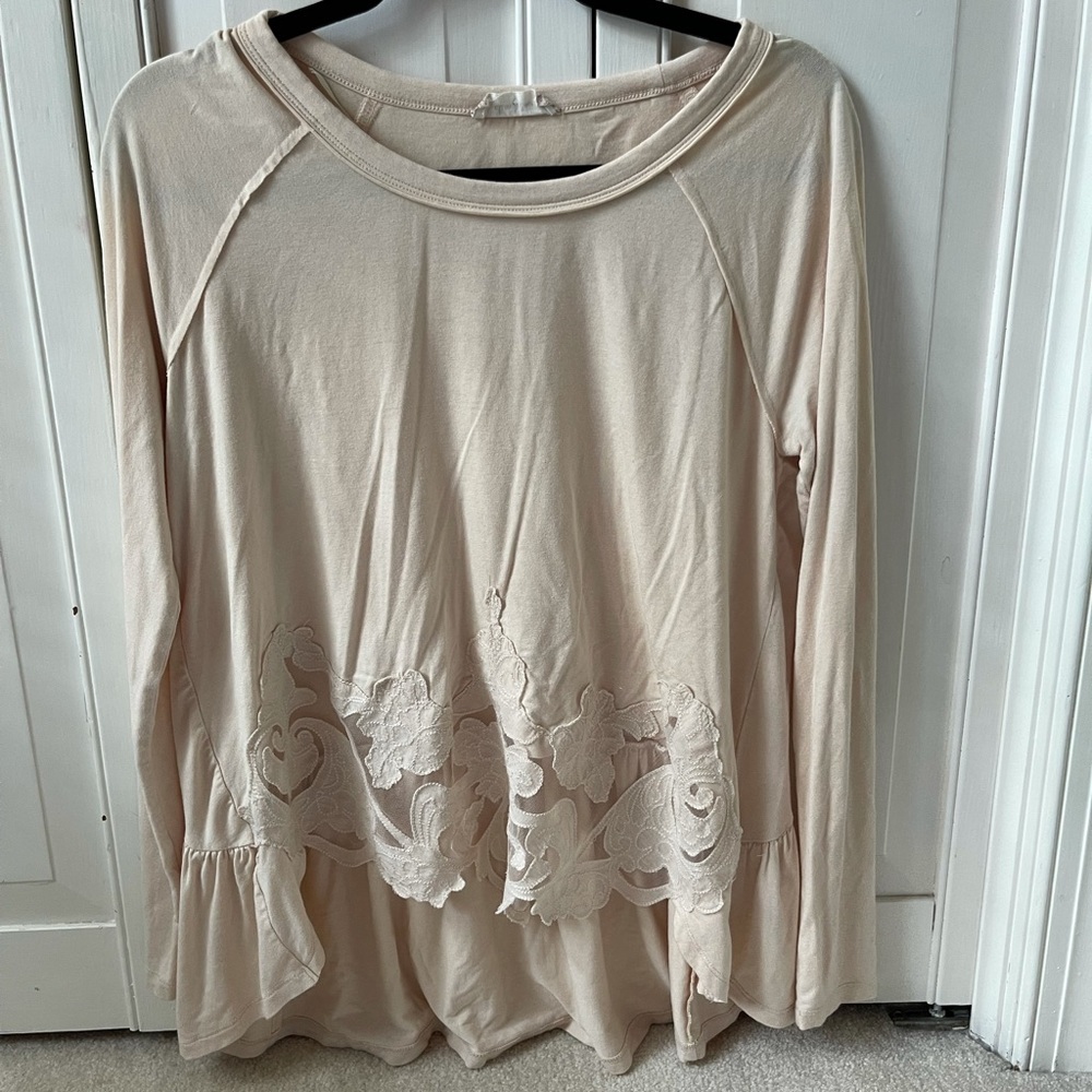 Altar’d State nude lace peplum top size S